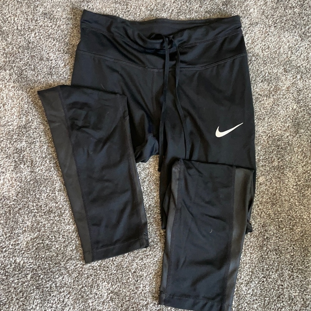 Nike dri fit cropped leggings